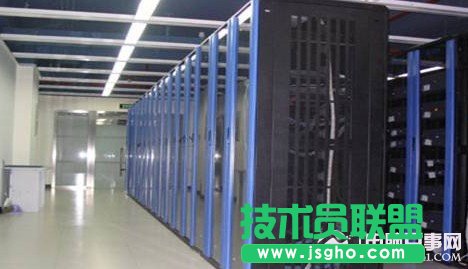專業(yè)數(shù)據(jù)機(jī)房服務(wù)器中心